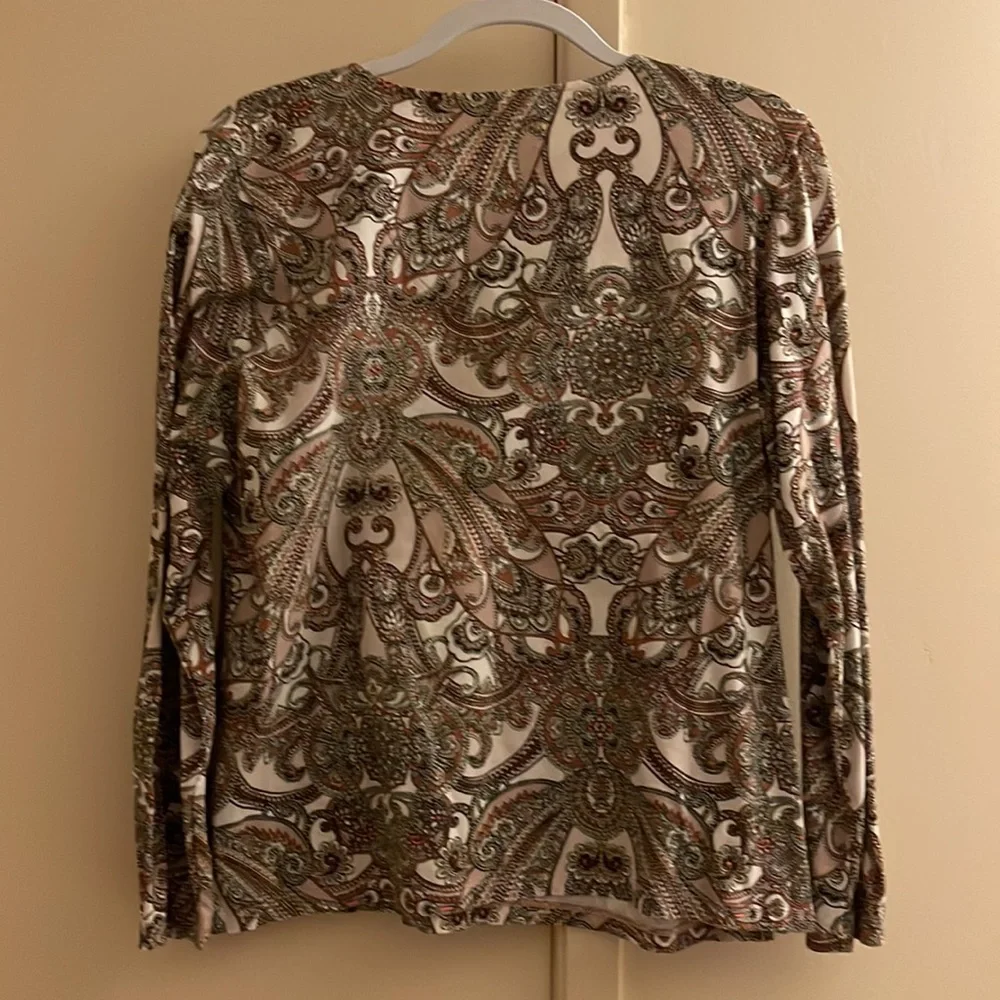 Dusty Rose Paisley Tee - Picture 4 of 7